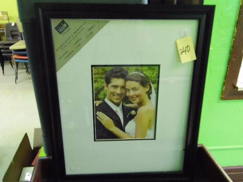 lot 240 image: Picture Frame