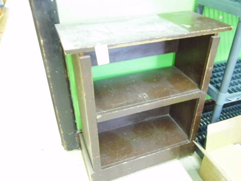 lot 241 image: Shelf on Wheels