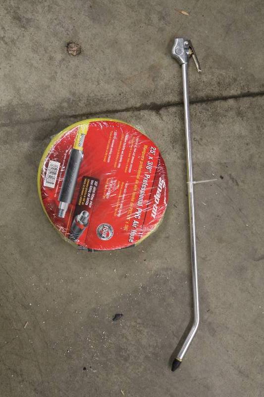 lot 61 image: Snap On Air Hose