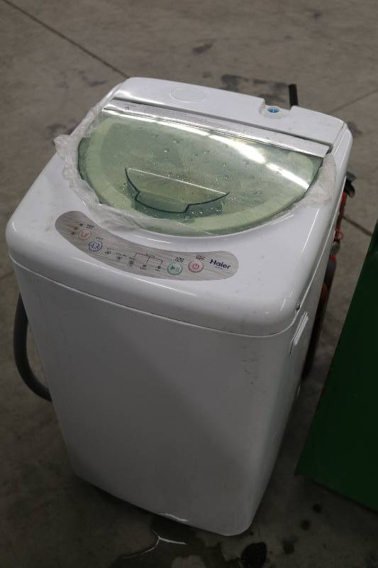 lot 92 image: Haier Portable Washer