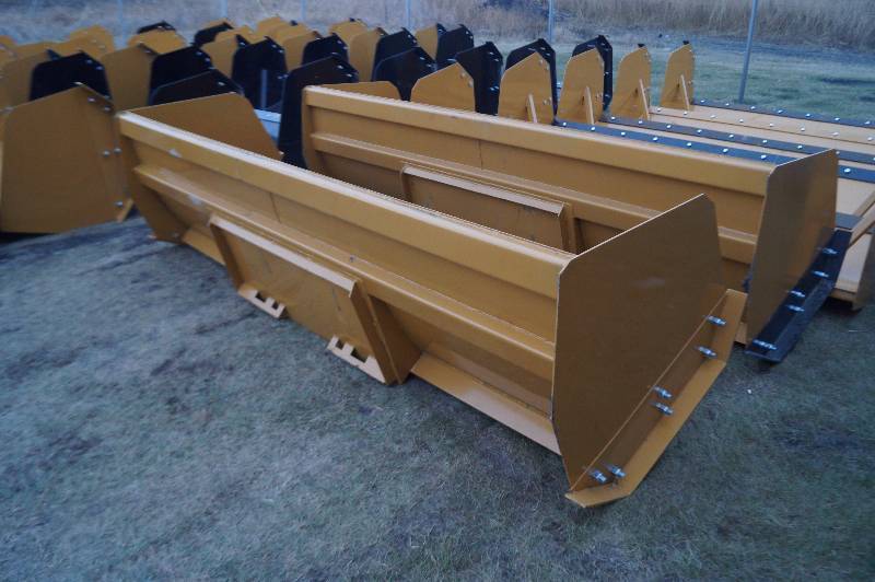 lot 100 image: Skid Steer Snow Pusher