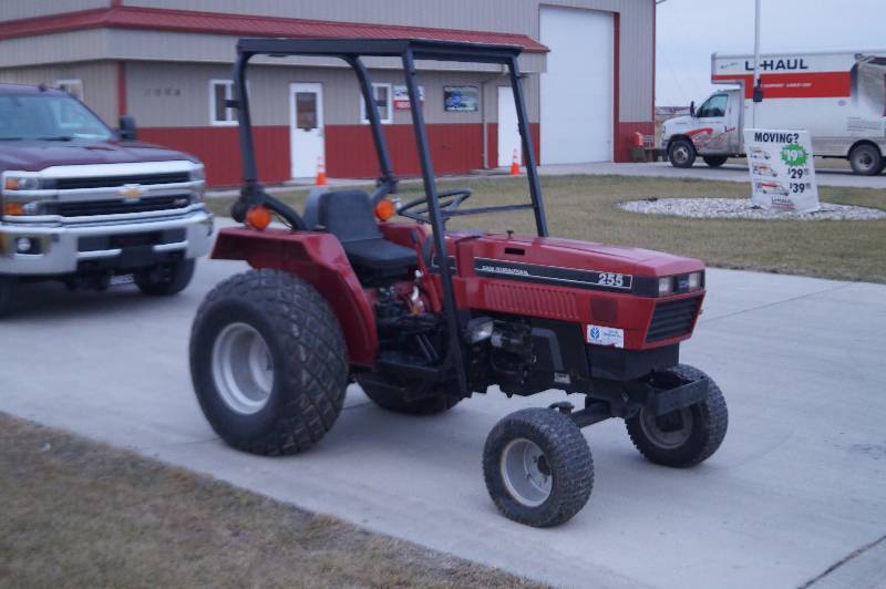 lot 109 image: Case IH Diesel Tractor