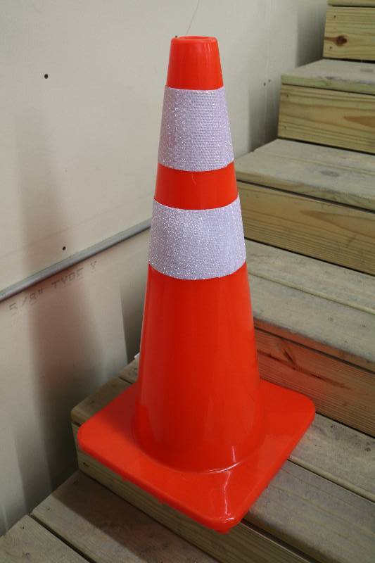 lot 117 image: NEW Safety Cones