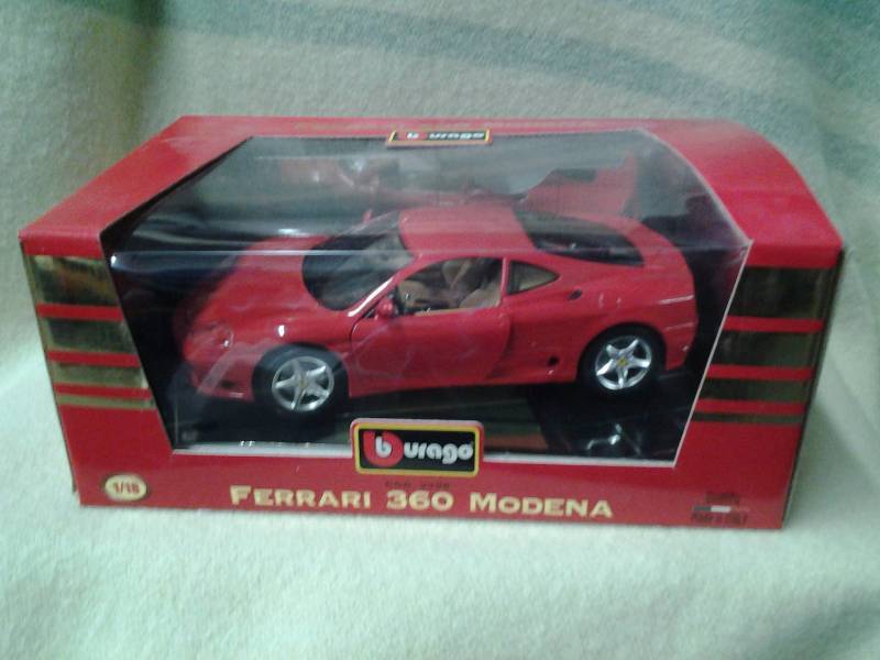 lot 4 image: BBurago Gold Edition (Made In Italy) Die Cast 1999 Ferrari 360 Modena 118 Scale
