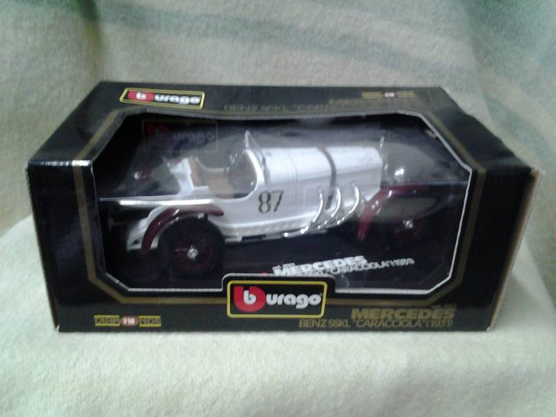 lot 7 image: BBurago (Made In Italy) Diamonds Edition 1931 Mercedes Benz Caracciola Metal Die Cast 118 Scale