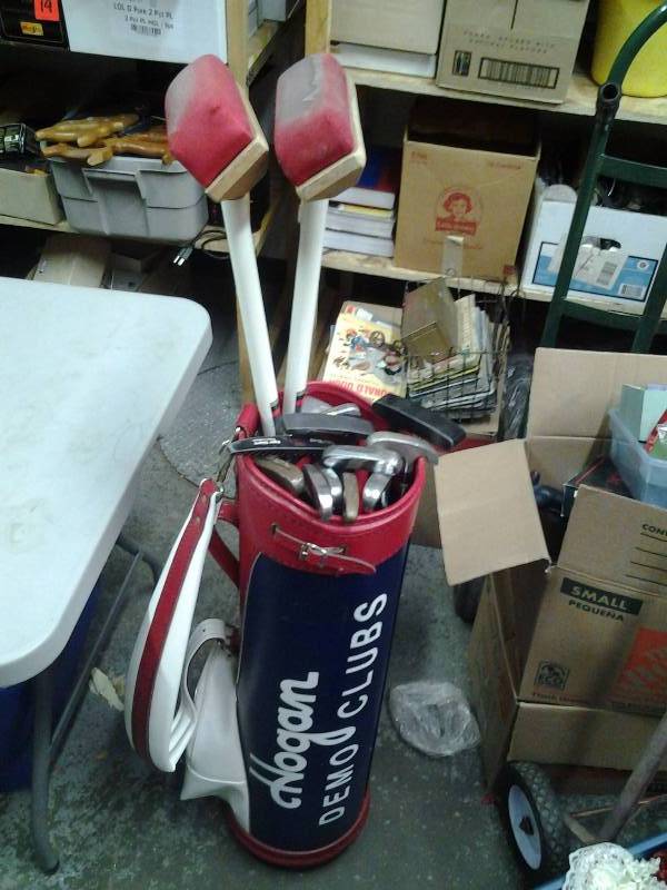 lot 43 image: Golf Bag Full Of Putters, 2-Curling Sticks