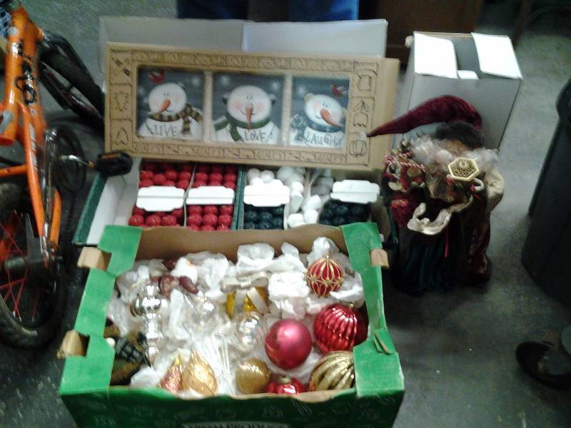 lot 47 image: Lot Of Nice Christmas Ornaments, Candles & Decor