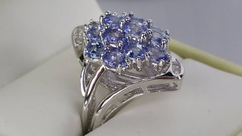 lot 3 image: Tanzanite Ring
