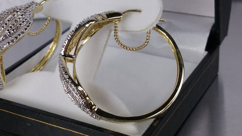 lot 10 image: Diamond Hoop Earrings