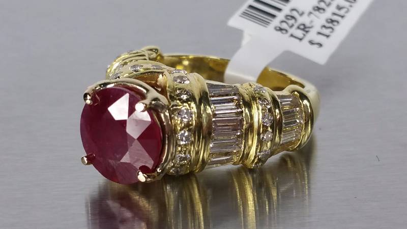 lot 20A image: Ruby Diamond Ring in 18kt Gold - $13,815.00 Appraisal