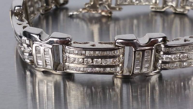 lot 25A image: Diamond Bracelet in 14kt Gold - $24,500 Retail Price