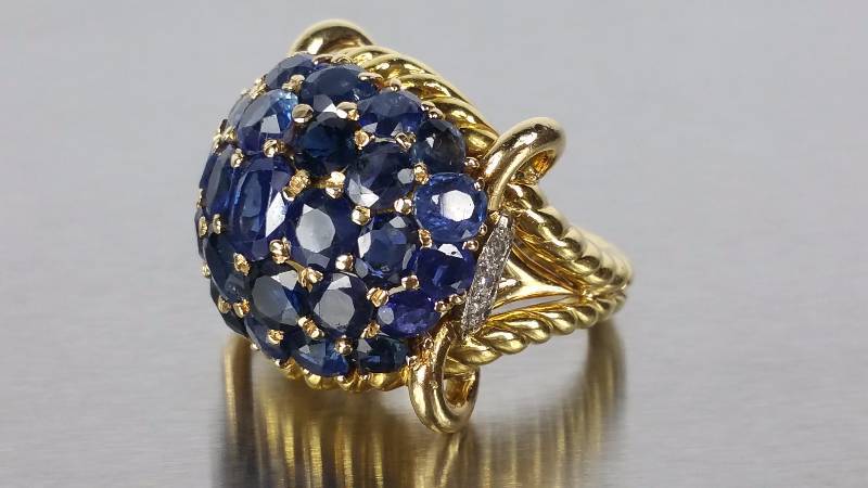 lot 30B image: Sapphire and Diamond Ring in 18kt Gold - $15,400 Retail Price