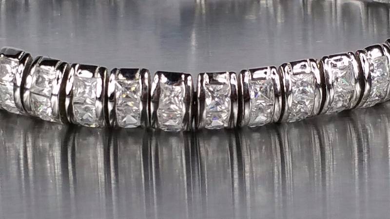 lot 35D image: Rolex Style White Sapphire Bracelet