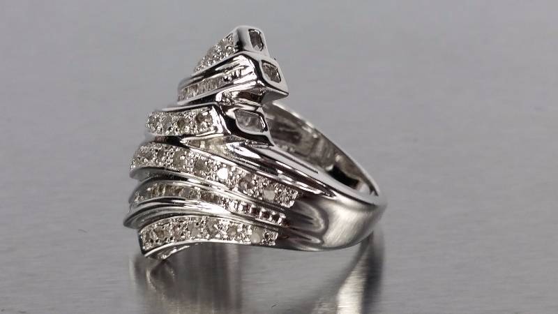 lot 40A image: Diamond Ring