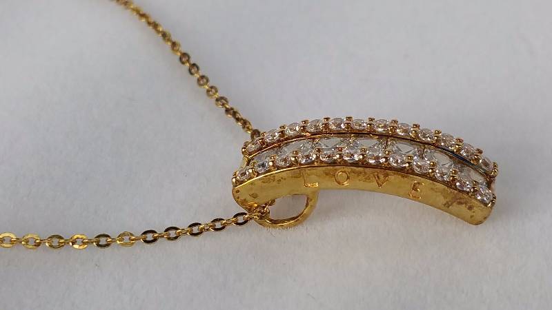 lot 40C image: White Sapphire Necklace