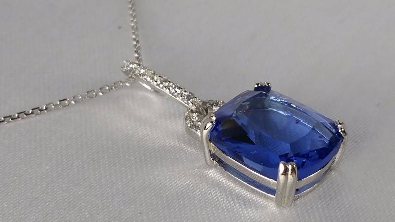 lot 44 image: Purple Tanzanite Necklace