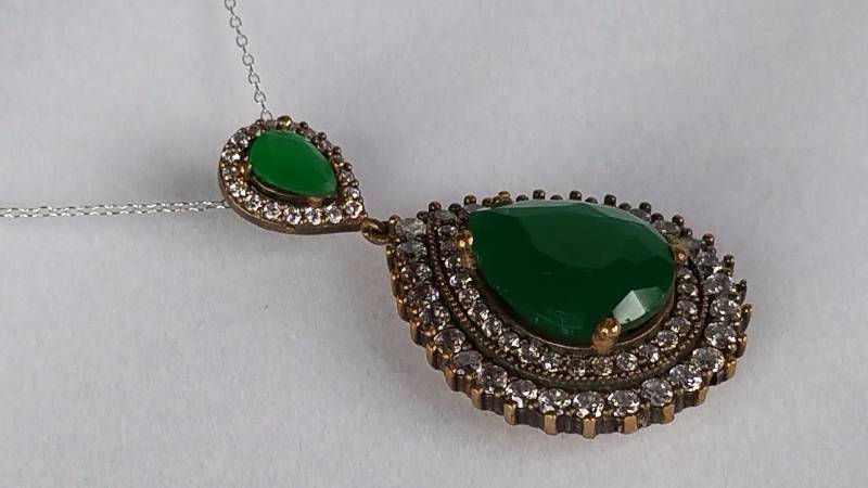 lot 45C image: Emerald Necklace