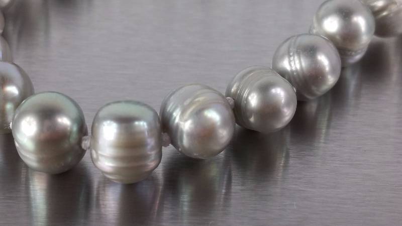 lot 65 image: Pearl Necklace