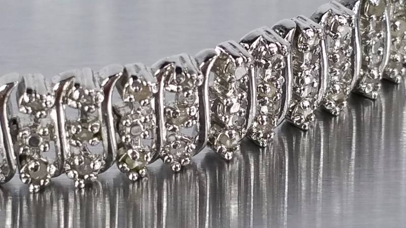 lot 90 image: Diamond Tennis Bracelet