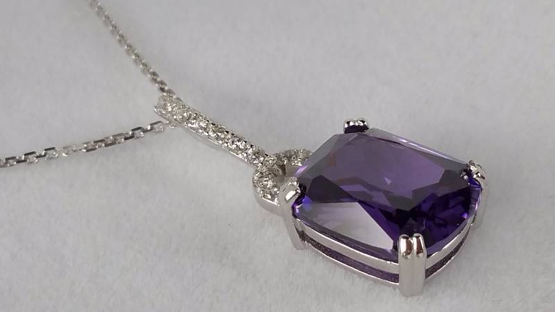 lot 98 image: Amethyst Necklace