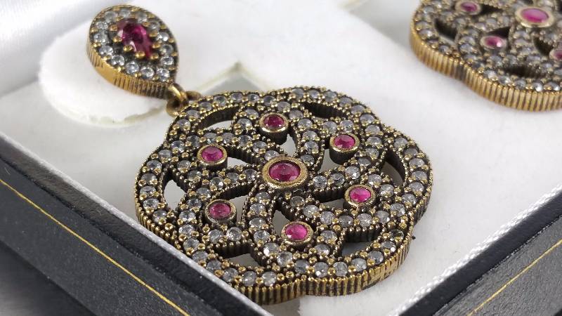 lot 107 image: Ruby Earrings