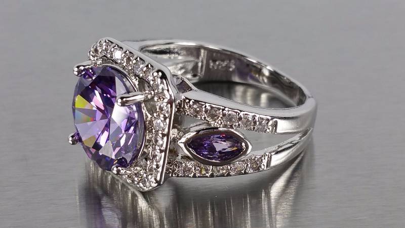 lot 113 image: Amethyst Ring