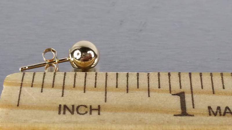 lot 119 image: 14kt Gold  Stud Earrings