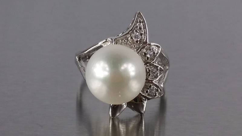 lot 128 image: Pearl Ring