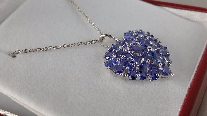 lot 141 image: Tanzanite Necklace