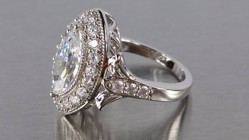 lot 142 image: Sterling Silver 4 Ct. Ring