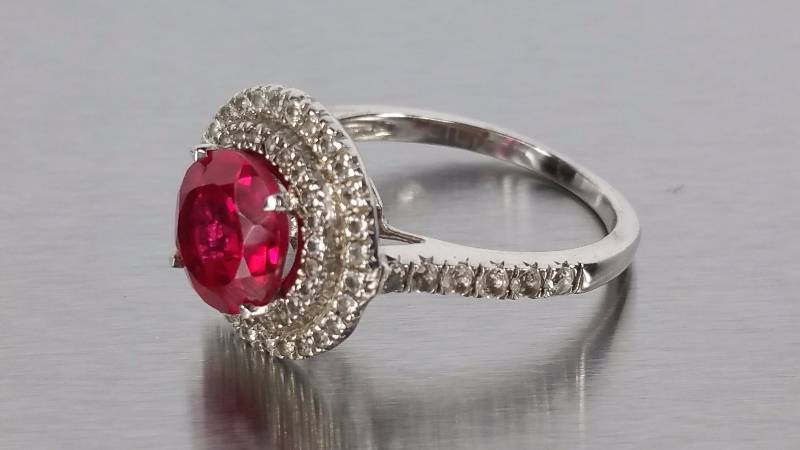 lot 157 image: Ruby Ring