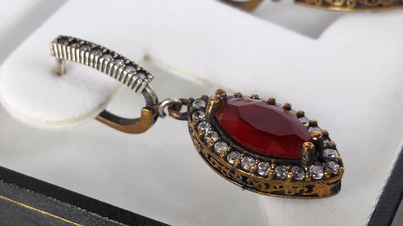 lot 158 image: Ruby Earrings