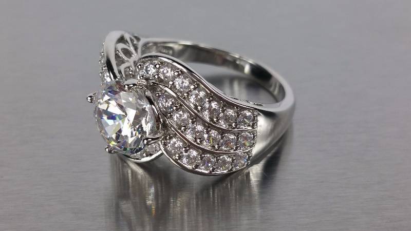 lot 179 image: Sterling Silver 6 Ct. Ring