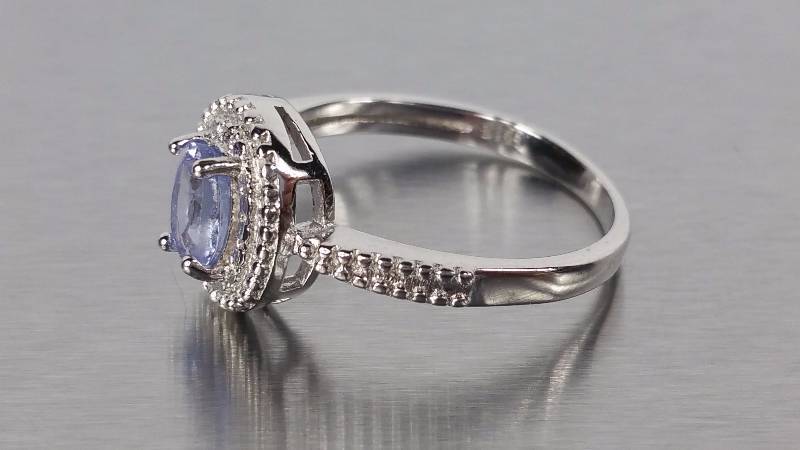 lot 189 image: Tanzanite and Diamond Ring