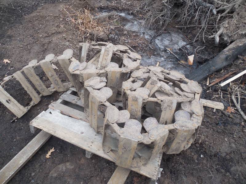 lot 6 image: Bobcat Skid Steer Tracks 10