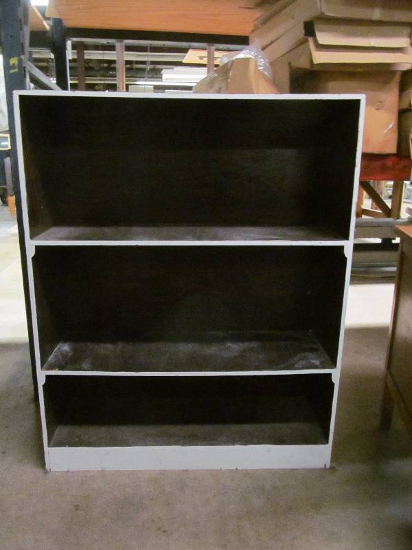 lot 38 image: bookcase