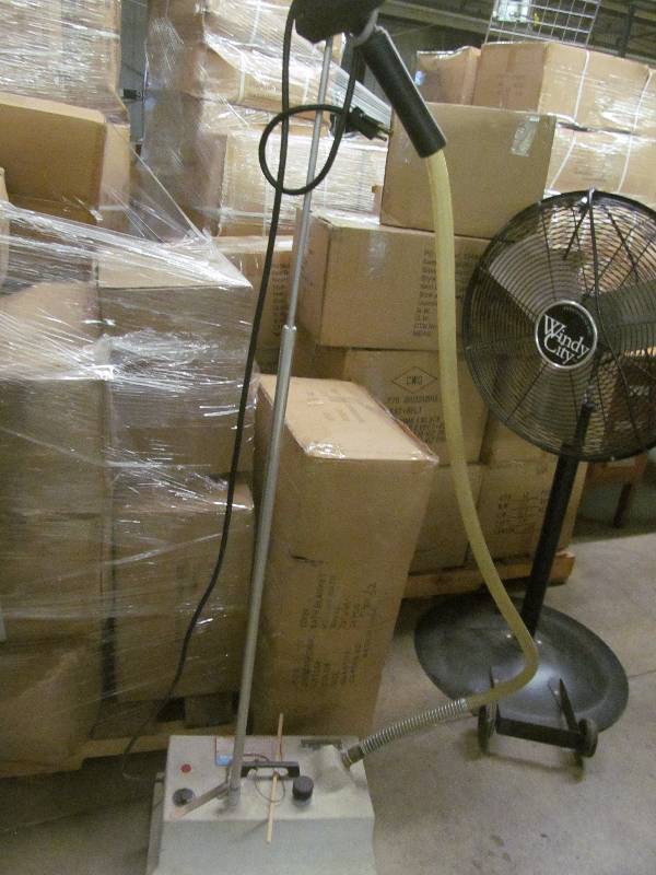 lot 40 image: Jiffy Steamer