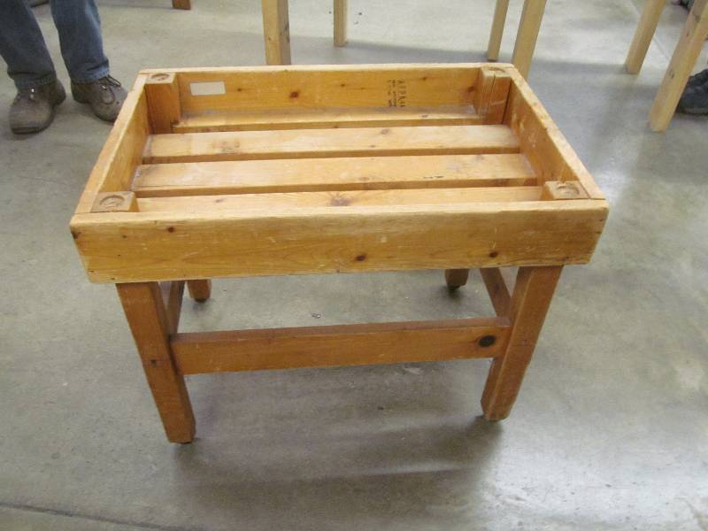 lot 61 image: wood table