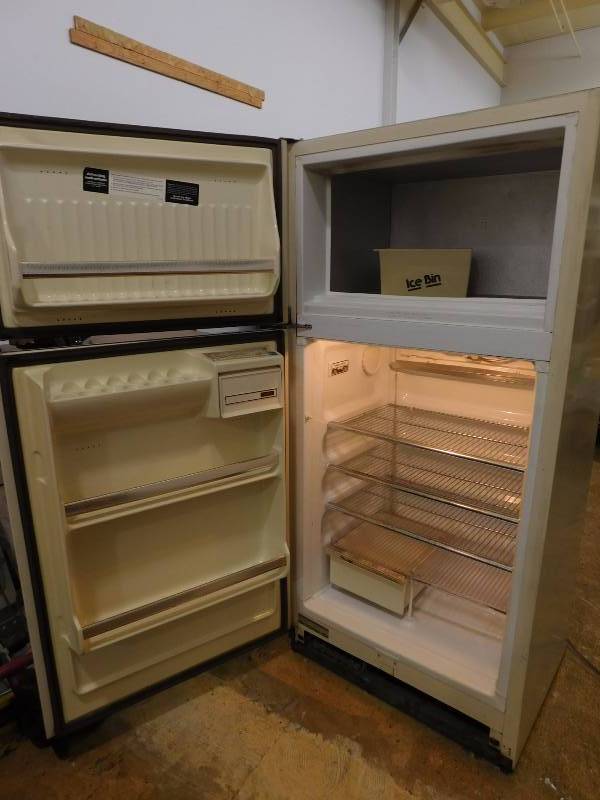 General Electric RefrigeratorFreezer