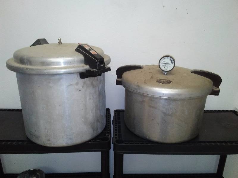 lot 11 image: Pressure Cooker (2) Large Sized, Presto and Mirro 12 x13 inch