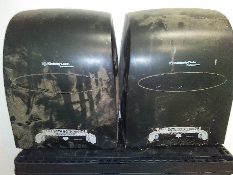 lot 28 image: Paper Towel Dispenser (2) Manual Pull, Kimberly Clark