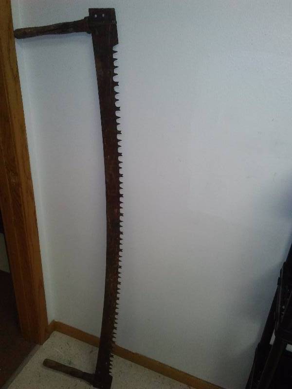 lot 61 image: 2 Man lumberjack Saw, Good Condition, 5 ft. long