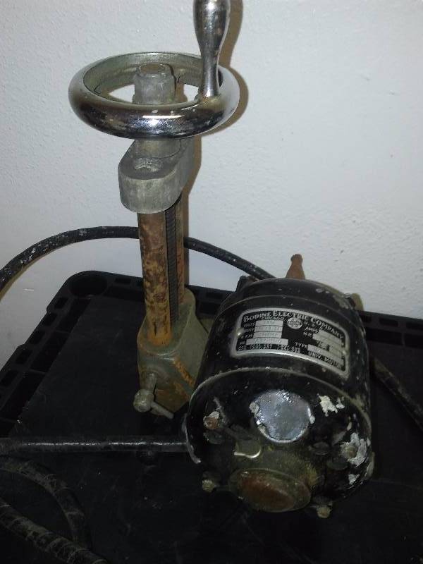 lot 63 image: Under cutter Mica for Atlas  Craftsman Lathe. - Bodine Electric Company Electric Motor and Schaurer Battery Charger