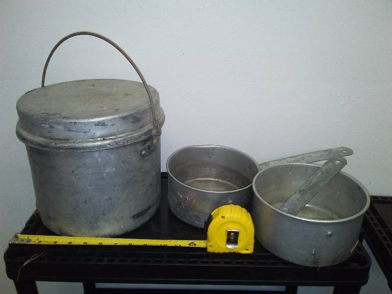 lot 77 image: Vintage Aluminum Cookware (6 pc. Set)