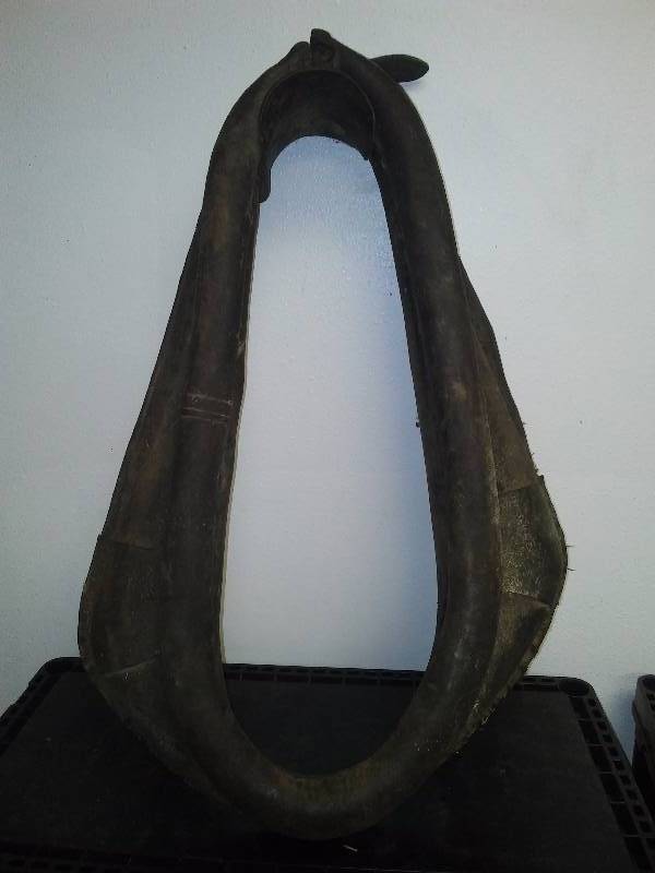 lot 95 image: Vintage Horse Yoke Collar