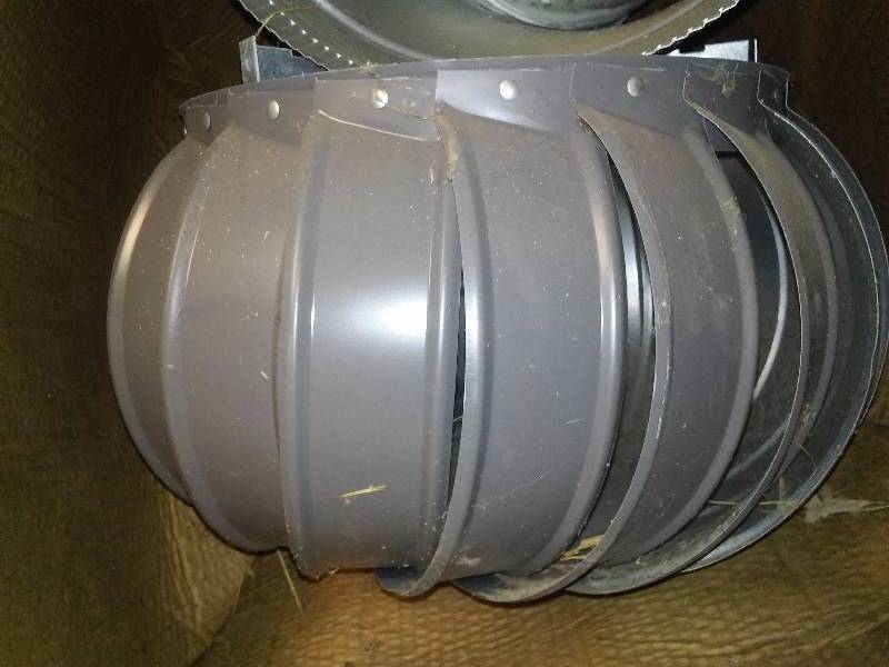 lot 98 image: 12 Inch Roof Turbine