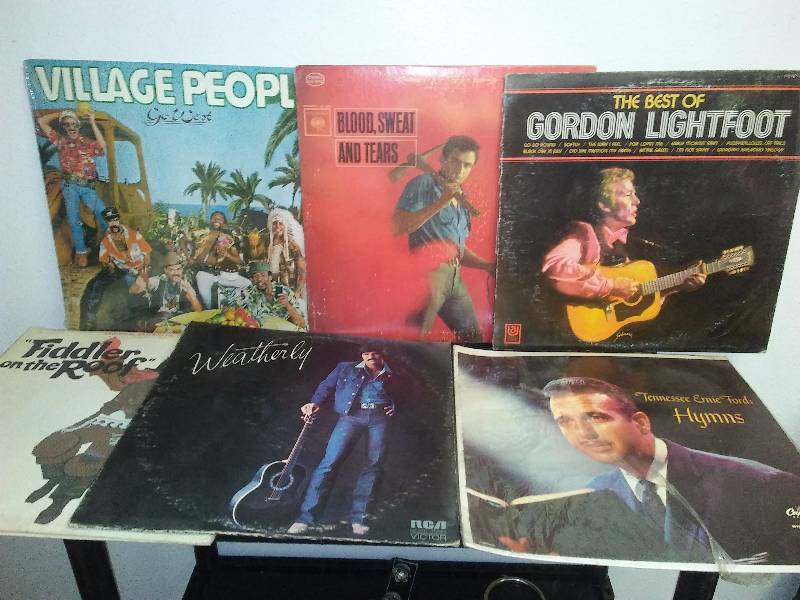 lot 134 image: Vintage Albums