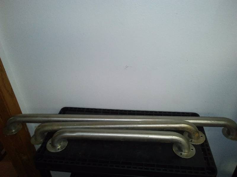lot 112 image: Handicapped Stainless Hand Rails, (3) 3 ft., 2 ft. and 1.5 ft., 1.5-inch diameter