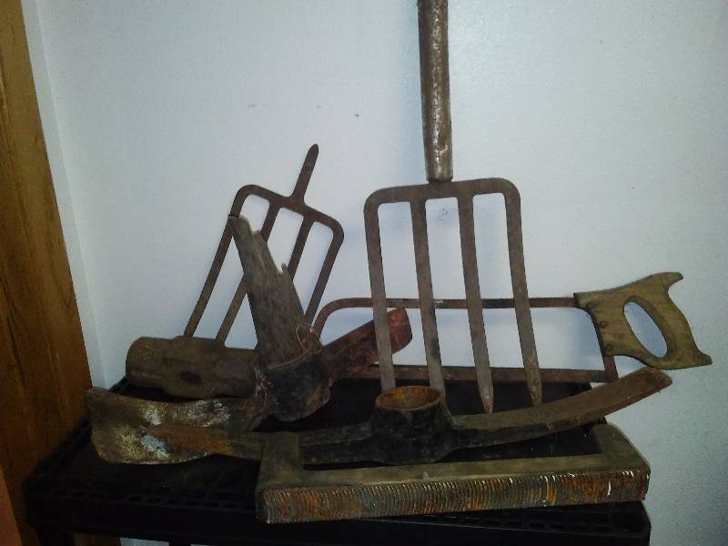 lot 128 image: Vintage Hand Tools