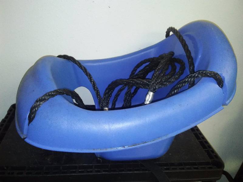 lot 130 image: Toddler outdoor Play ChairSwing by Play Star, Good Condition